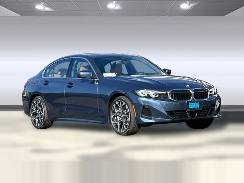 Used 2026 BMW 330i Sedan w/ Premium Package RWD image 7