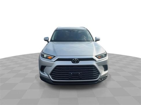 Used 2024 Toyota Grand Highlander Limited image 4