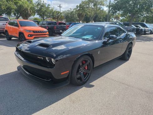 Used 2022 Dodge Challenger SRT Hellcat w/ Plus Package RWD image 1