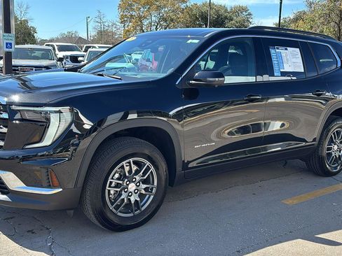 Certified 2025 GMC Acadia Elevation image 3