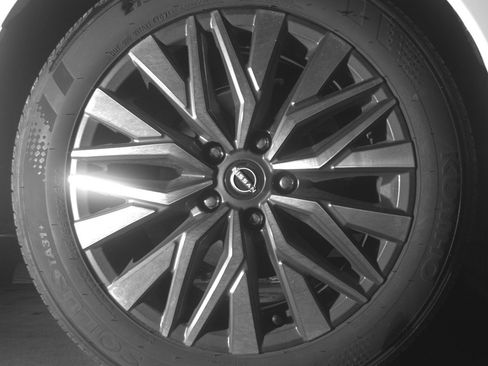 Used 2025 Nissan Altima 2.5 SV FWD image 15