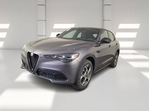 New 2025 Alfa Romeo Stelvio Sprint w/ Convenience Package image 6