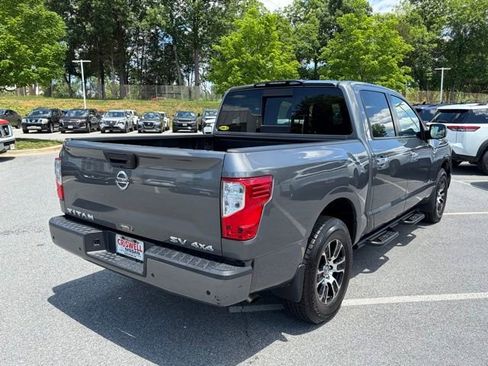 Used 2021 Nissan Titan SV w/ SV Convenience Package AWD/4WD image 8