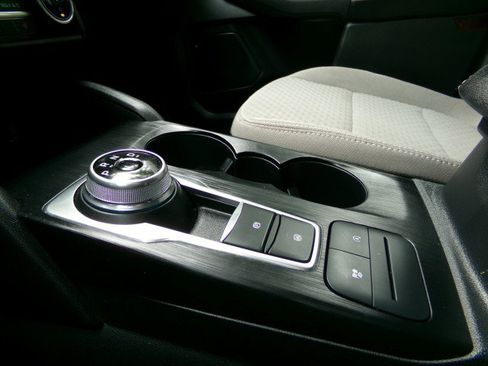 Used 2022 Ford Escape SE w/ Cold Weather Package AWD/4WD image 19