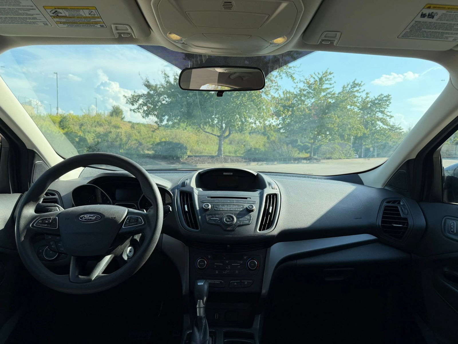 Used 2017 Ford Escape SE FWD image 11