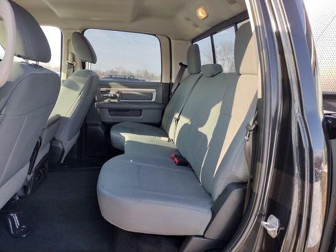 Used 2017 RAM 1500 Classic SLT image 12