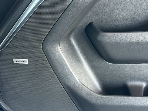 Used 2025 GMC Yukon XL Denali RWD image 29