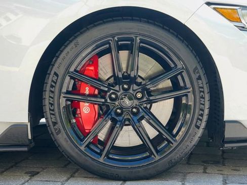 Used 2020 Ford Mustang Shelby GT500 w/ Technology Package RWD image 35