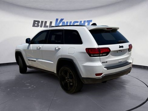 Used 2019 Jeep Grand Cherokee Laredo AWD/4WD image 3