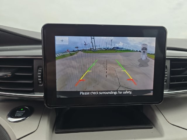 Used 2021 Ford Explorer XLT w/ Equipment Group 202A AWD/4WD image 24