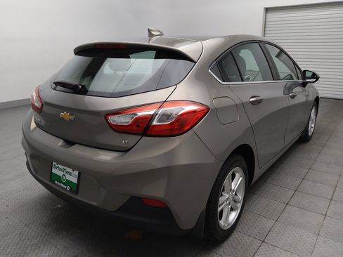 Used 2018 Chevrolet Cruze LT w/ Convenience Package FWD image 9