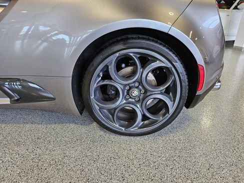 Used 2016 Alfa Romeo 4C Coupe w/ Convenience Group - Coupe RWD image 10
