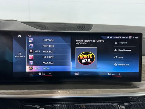 Used 2023 BMW X7 xDrive40i w/ Executive Package image 24