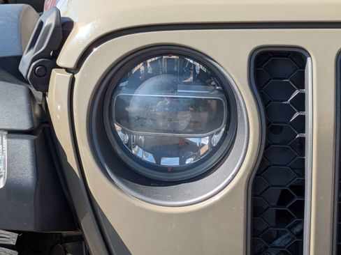 Used 2020 Jeep Gladiator Rubicon image 10