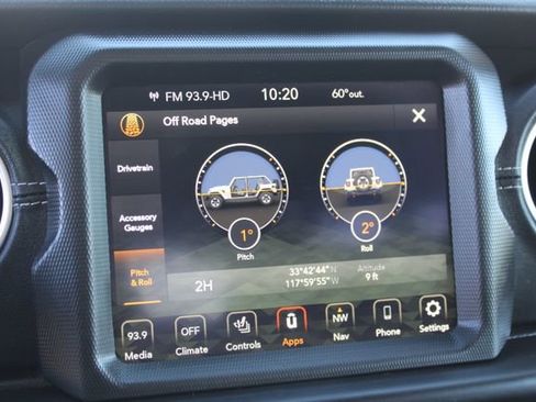 Used 2023 Jeep Wrangler Unlimited Sahara w/ Cold Weather Group AWD/4WD image 31