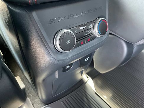 New 2025 Ford Explorer ST-Line w/ Premium Package image 10