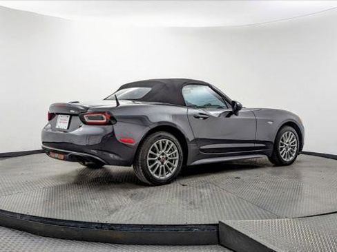 Used 2018 FIAT 124 Spider Classica image 29