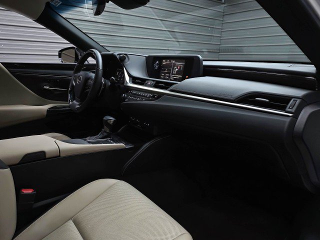 Used 2019 Lexus ES 350 w/ Premium Package FWD image 13
