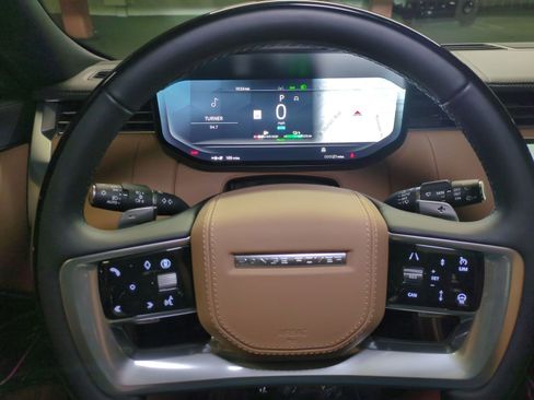 New 2026 Land Rover Range Rover SE image 17