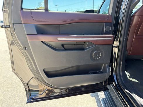 Used 2024 Ford Expedition Max Limited AWD/4WD image 16