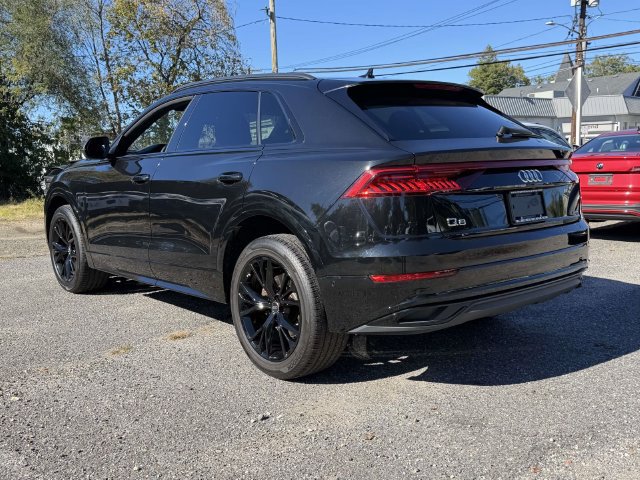 Used 2023 Audi Q8 Premium w/ Convenience Package AWD/4WD image 4