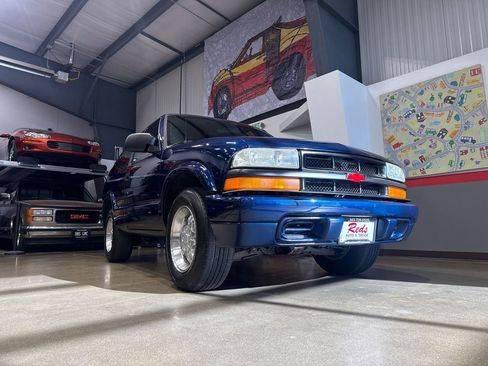 Used 2002 Chevrolet Blazer LS w/ Preferred Equipment Group image 35