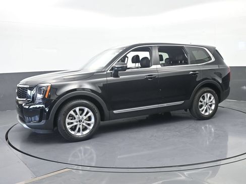 Used 2022 Kia Telluride LX FWD image 2