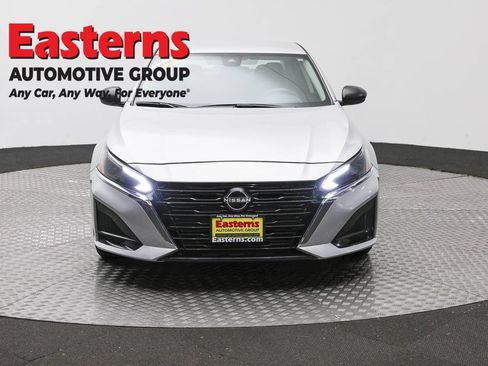 Used 2024 Nissan Altima 2.5 S FWD image 2