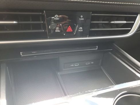 Certified 2024 Volkswagen Atlas SE w/ Panoramic Sunroof Package FWD image 21