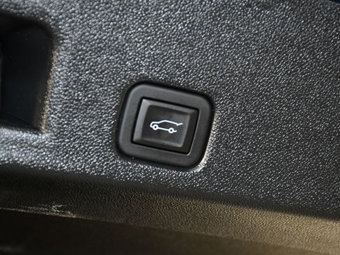 Used 2025 Buick Enclave Preferred image 51