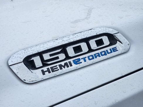 Used 2021 RAM 1500 Laramie AWD/4WD image 11