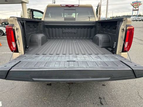 Used 2022 GMC Sierra 1500 AT4 w/ AT4 Premium Package image 24