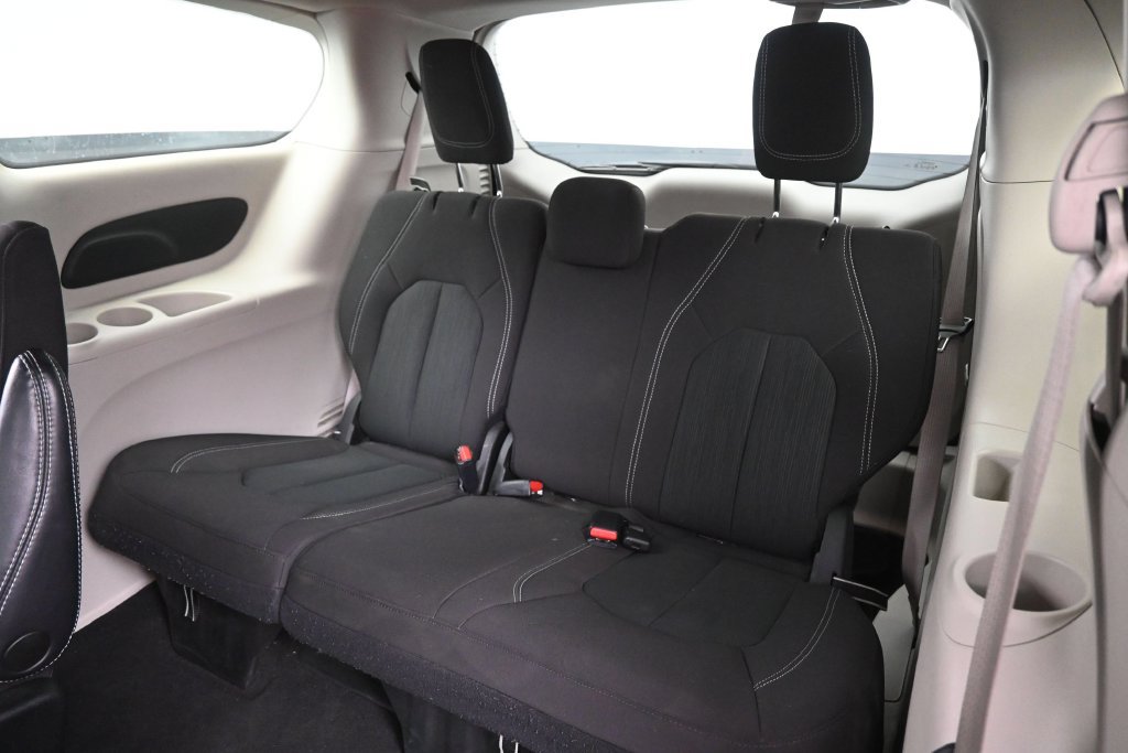 Used 2022 Chrysler Voyager LX FWD image 26