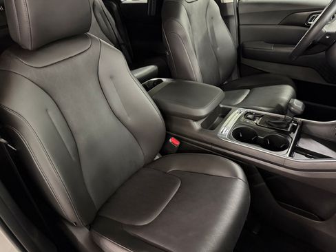 Used 2025 Kia Carnival SX FWD image 58