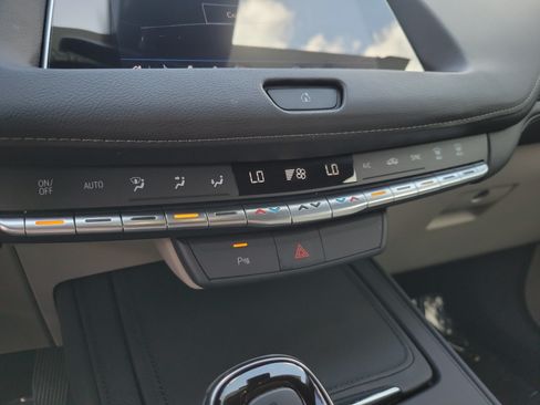Certified 2023 Cadillac XT4 Luxury FWD image 26