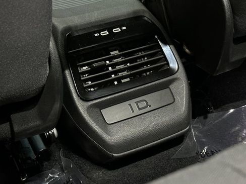 Used 2022 Volkswagen ID.4 Pro image 15