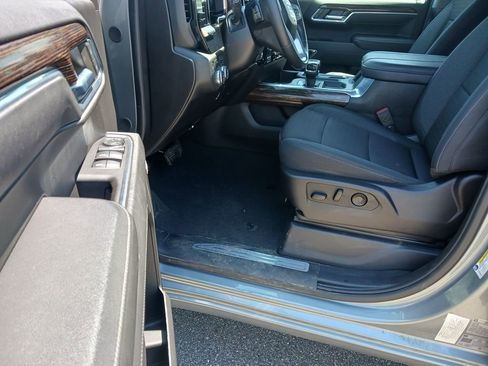 Used 2024 GMC Sierra 1500 Elevation w/ Preferred Package AWD/4WD image 9