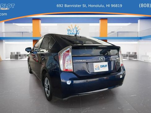 Used 2012 Toyota Prius One FWD image 5