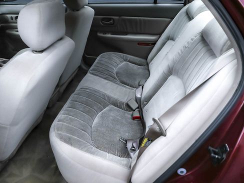 Used 2002 Buick Century Custom w/ Custom Premium Pkg image 14