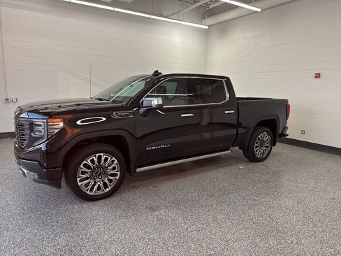 Used 2025 GMC Sierra 1500 Denali Ultimate image 5