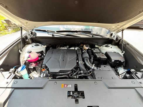 Used 2026 Hyundai Santa Fe SEL FWD image 33