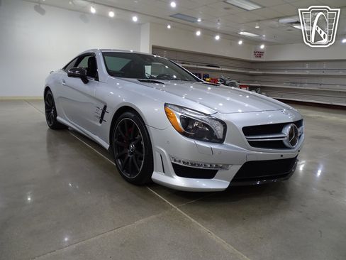 Used 2015 Mercedes-Benz SL 63 AMG image 21