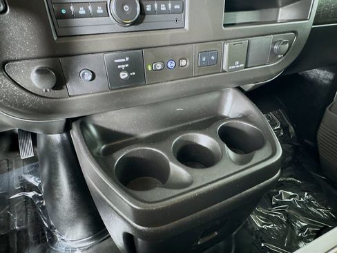 Used 2021 Chevrolet Express 3500 w/ Driver Convenience Package RWD image 14