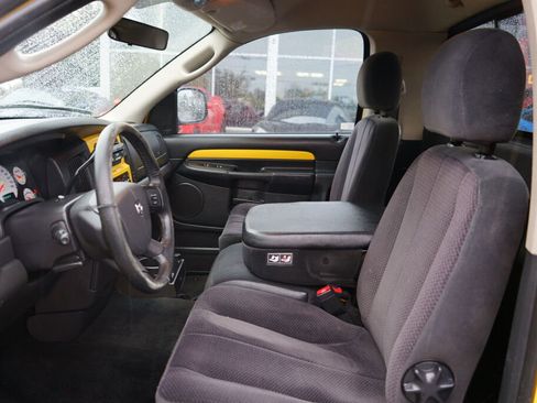 Used 2004 Dodge Ram 1500 Truck SLT w/ Sport Appearance Group image 13