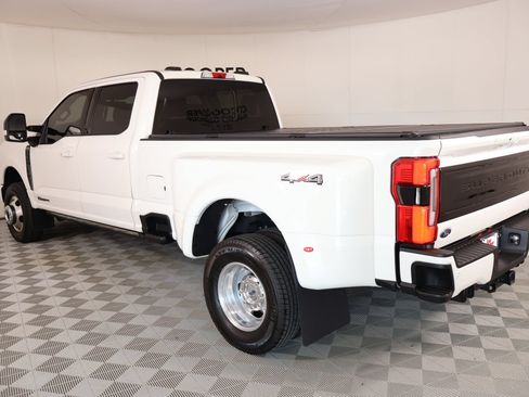 Used 2025 Ford F350 Platinum AWD/4WD image 23