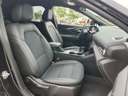 Used 2025 Buick Envista Preferred w/ Convenience I Package image 18