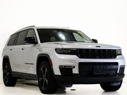Used 2022 Jeep Grand Cherokee L Limited w/ Black Appearance Package