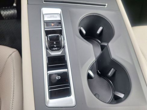 New 2026 Volkswagen Atlas SE image 18