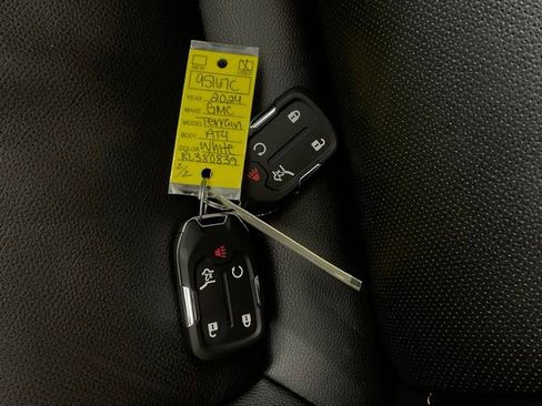 Used 2024 GMC Terrain AT4 w/ Infotainment Package II AWD/4WD image 48