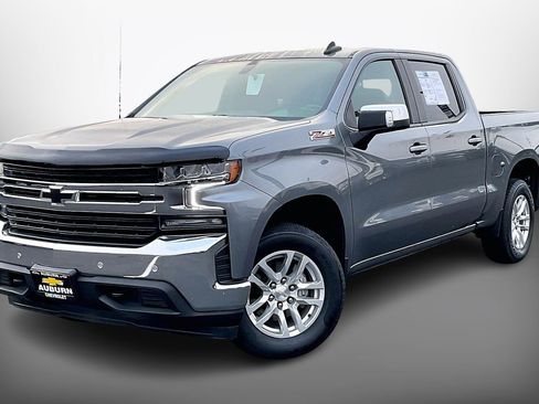 Used 2021 Chevrolet Silverado 1500 LT w/ Z71 Off-Road Package image 2